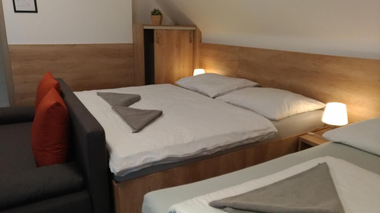 Penzion Kometa Pasohlávky Exteriör bild