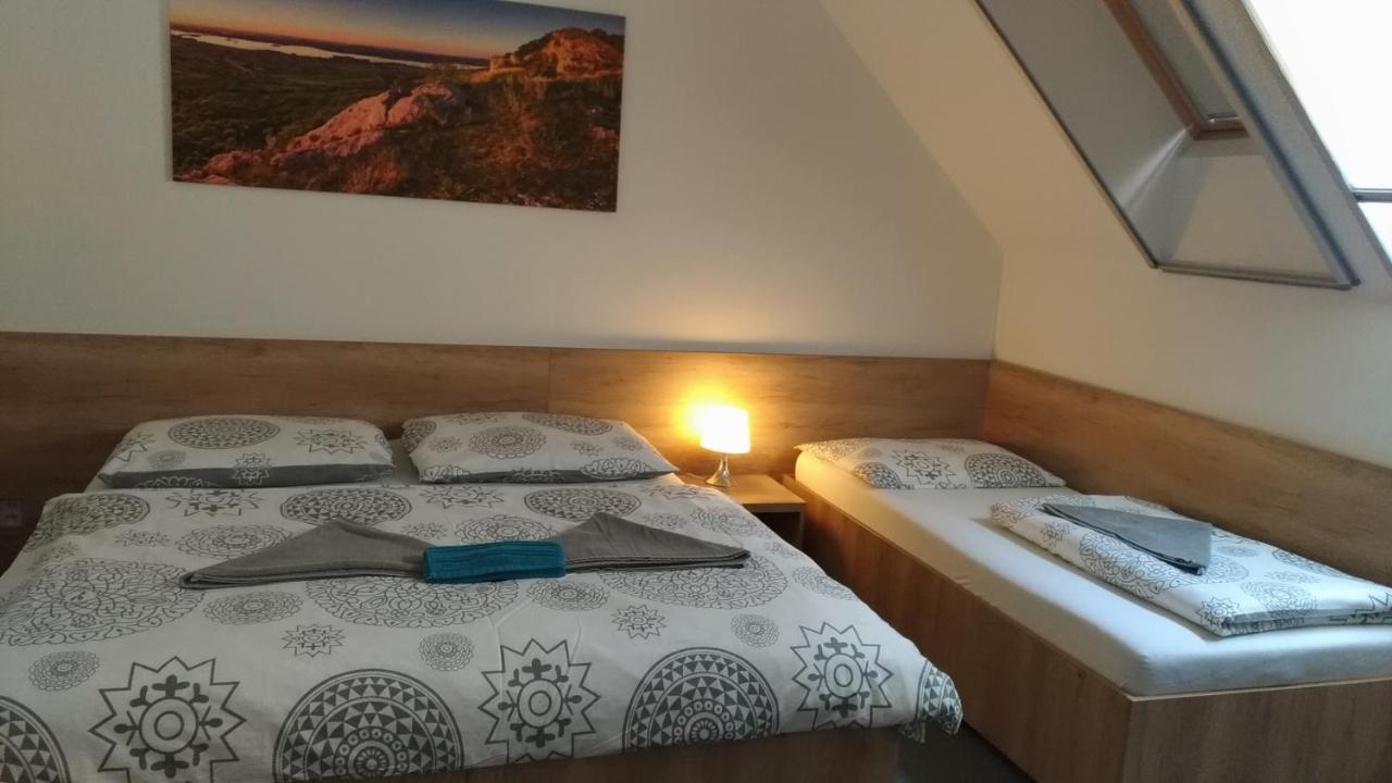 Penzion Kometa Pasohlávky Exteriör bild