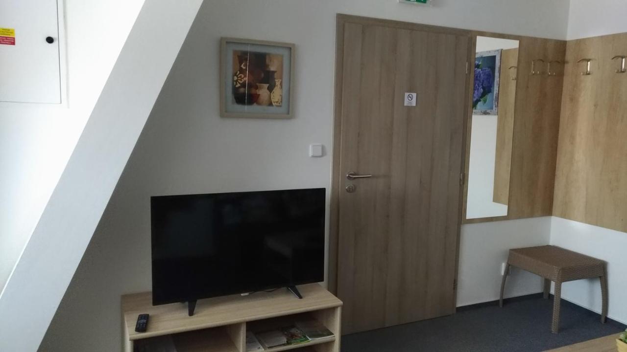 Penzion Kometa Pasohlávky Exteriör bild